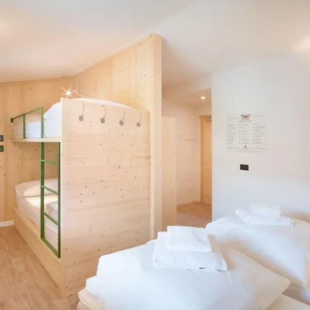 Alpino Hotel 4*