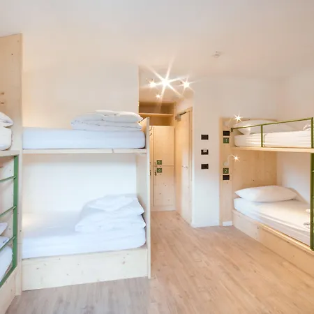 Alpino Hotel 4*